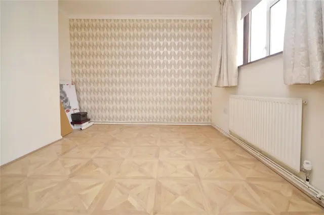 Photo 3 — Woodbridge Lane, Romford, Essex, RM3