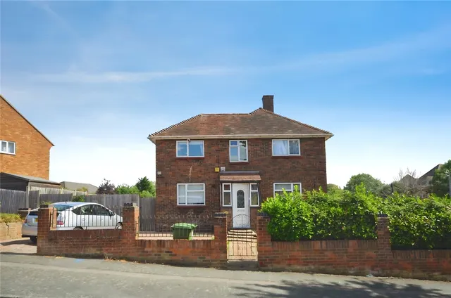 Woodbridge Lane, Romford, Essex, RM3, photo 1