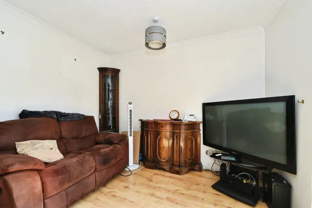 Wagtail Close, Swindon, SN3, photo 2