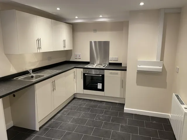 High Street, BD6, photo 1