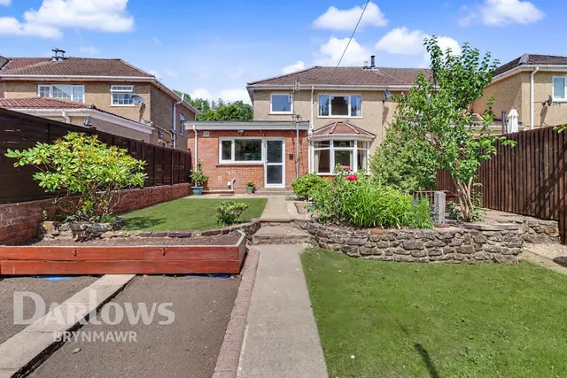 Cambridge Gardens, Ebbw Vale, photo 3