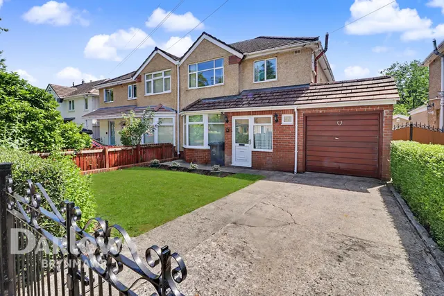 Cambridge Gardens, Ebbw Vale, photo 1