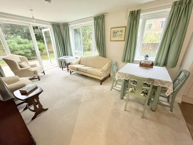 Parkstone Road, BH15, photo 1