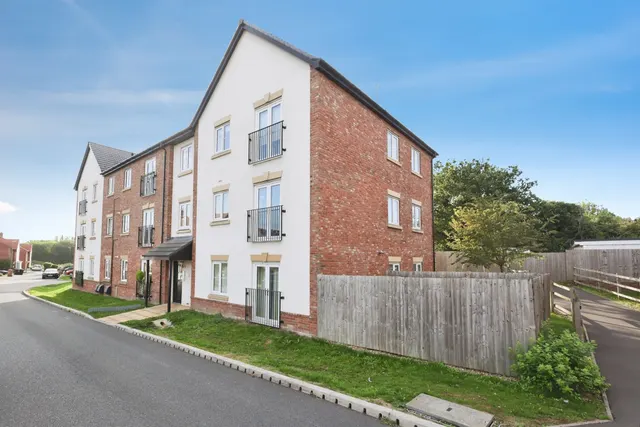 Old Farm Drive, Marston Green, B37, photo 1