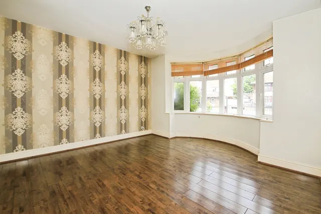 Photo 2 — Park Road, Peterborough, Cambridgeshire, PE1