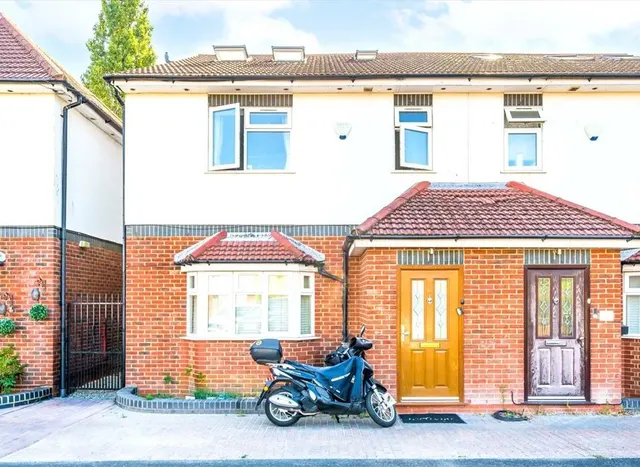 Worton Road, Isleworth, TW7, photo 1