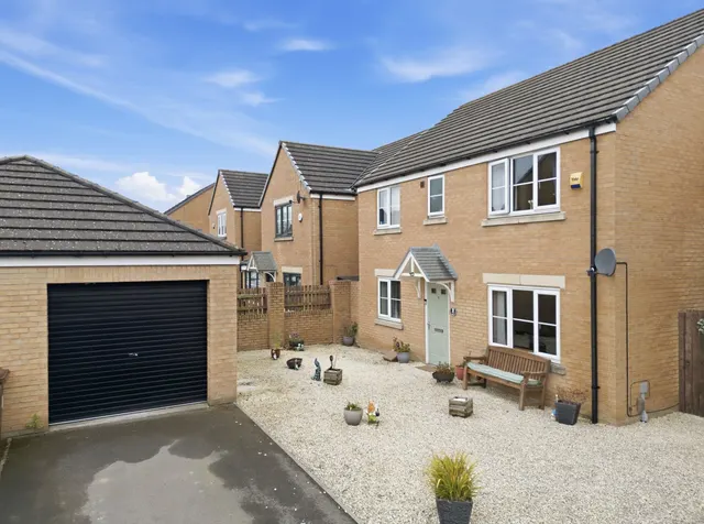 Aspen Way, Whinmoor, LS14, photo 1