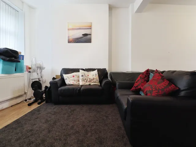 Allensbank Road, Cardiff, CF14, photo 3