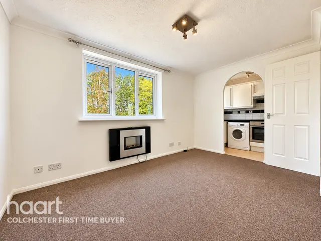 Dale Close, Colchester, CO3, photo 2