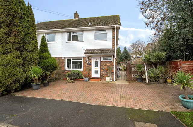 Orchard Road, Havant, PO9, photo 1