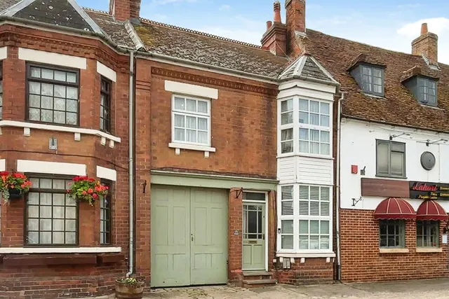 High Street, Stony Stratford, MK11, photo 1