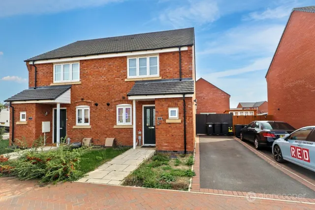 Ombersley Drive, Nuneaton, CV11, photo 1