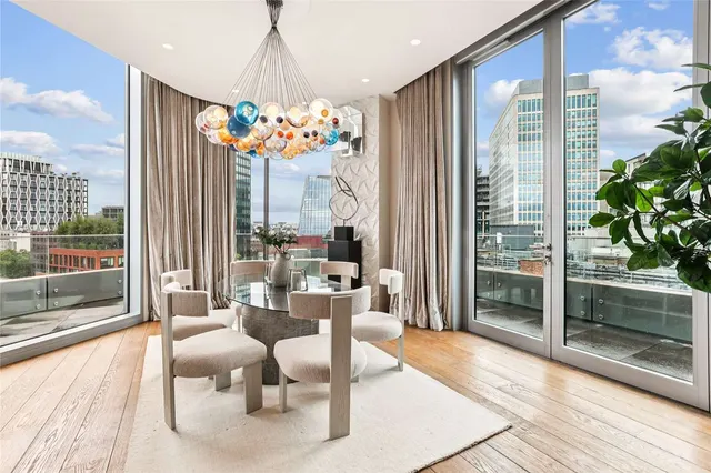 Buckingham Gate, London, SW1E, photo 1