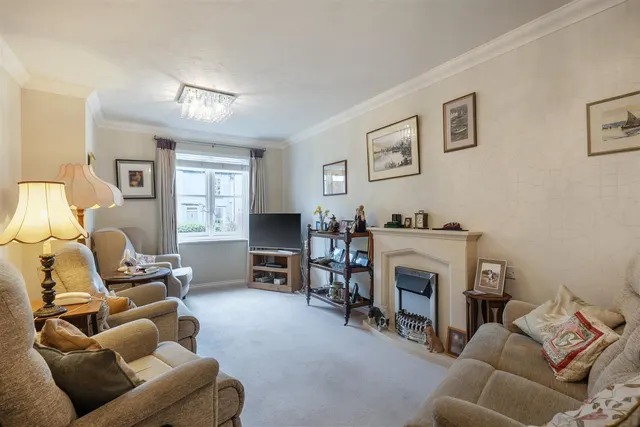 Christchurch Road, Ringwood, BH24, photo 3