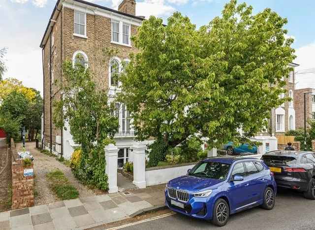 Manor Road, Twickenham, TW2, photo 1
