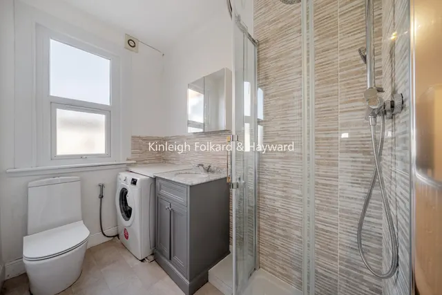 Revelstoke Road, London, SW18, photo 3
