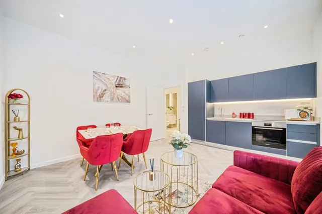 1 bedroom flat — Caldecotte Lake Drive, Caldecotte, Milton Keynes