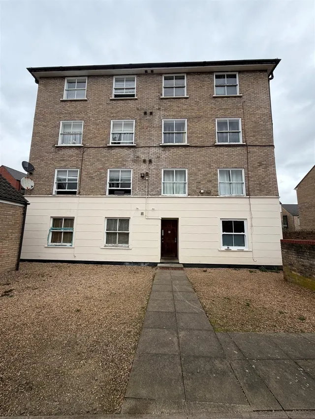 The Avenue, Bedford, MK40, photo 1