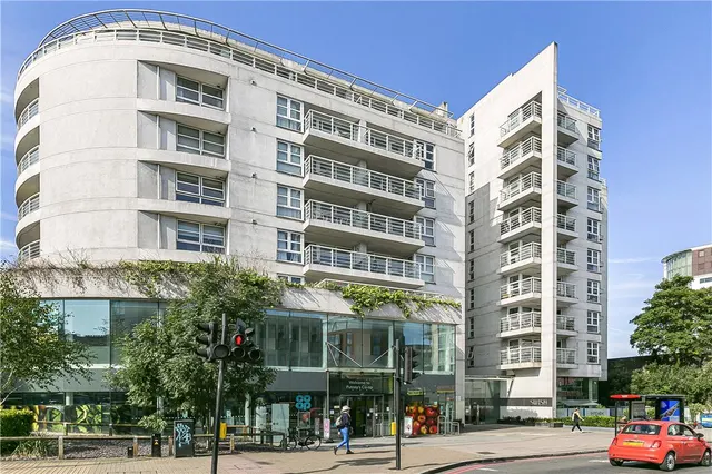 Upper Richmond Road, Putney, SW15, photo 1