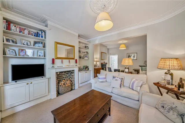 Waynflete Street, London, SW18, photo 2