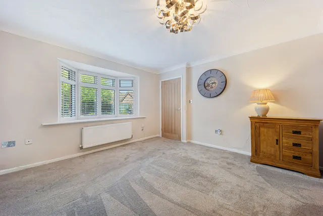 Photo 3 — Ashwood Close, Widnes, Widnes, WA8 8GH