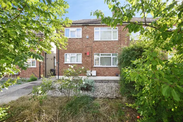 Doddinghurst Road, Brentwood, CM15, photo 1