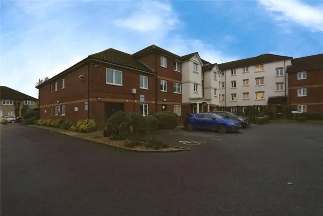 Parkland Grove, Ashford, photo 2