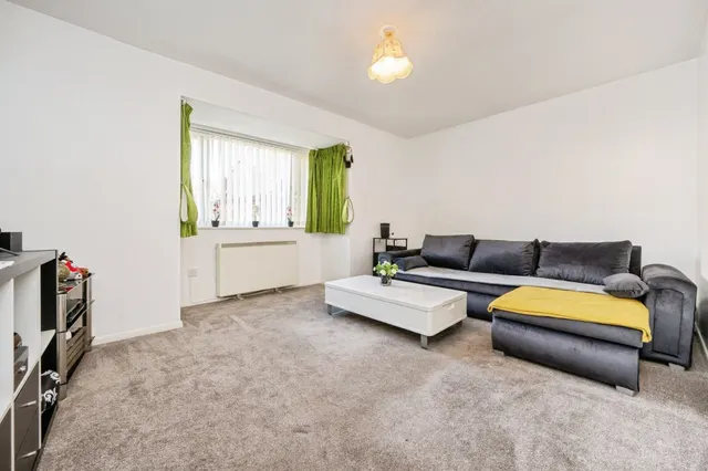St. Leonards Avenue, Bedford, MK42, photo 3