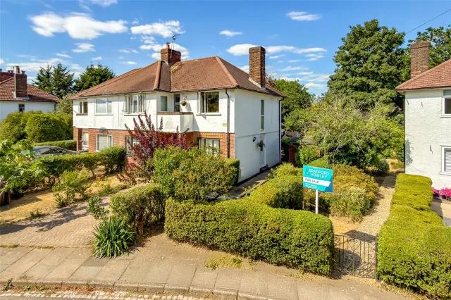 Tavistock Avenue, St. Albans, Hertfordshire, AL1 2NL, photo 1