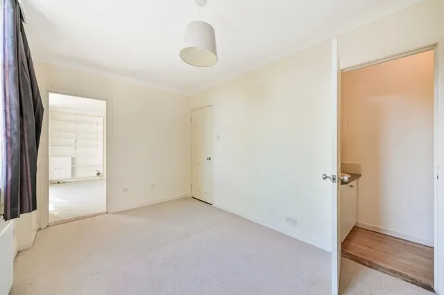 Flat 3, 5 Waldegrave Gardens, Twickenham, photo 1
