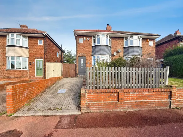 Broadwood Road, West Denton, NE15, photo 1
