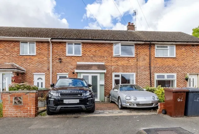 Walford Drive, LINCOLN, photo 1