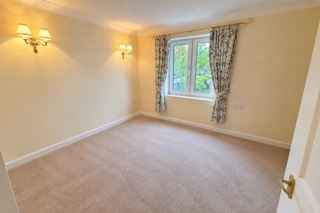 Burpham Lane, Burpham, GU4, photo 2