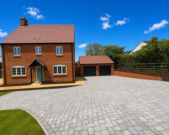 Turweston Road, Brackley, photo 1