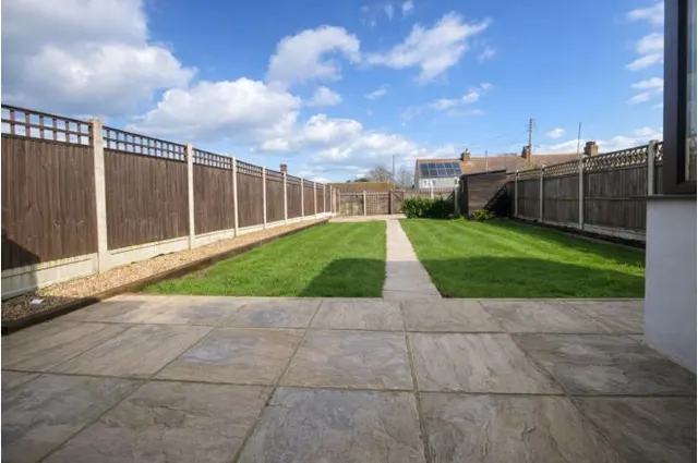 Photo 3 — Eastchurch Road, Sheerness