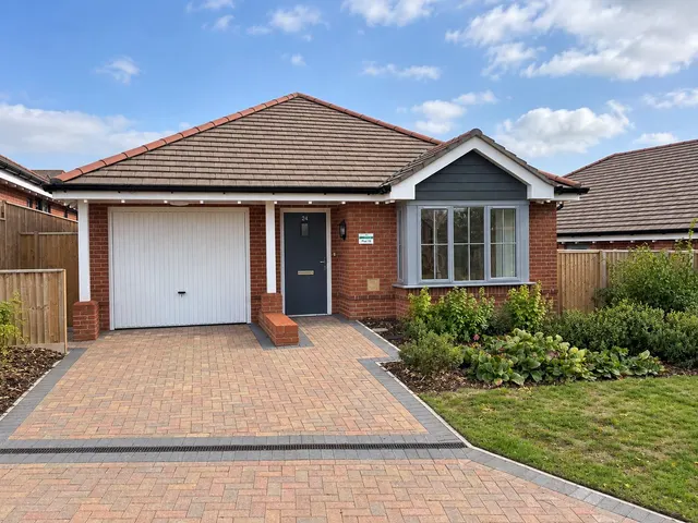 Whitsbury Road, Fordingbridge, SP6, photo 1