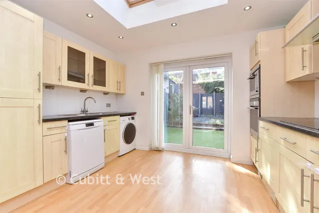 Davies Close, Croydon, CR0, photo 2