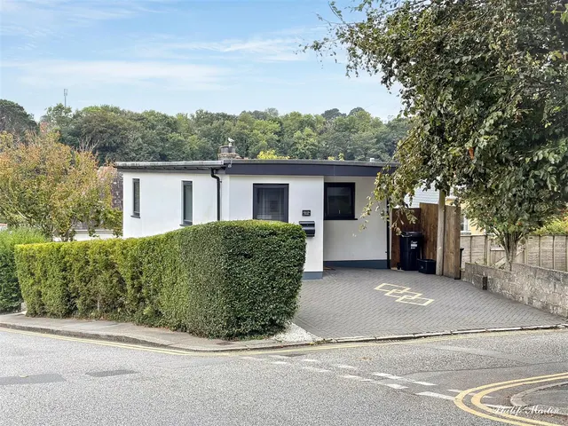 Grenville Road, Truro, photo 1