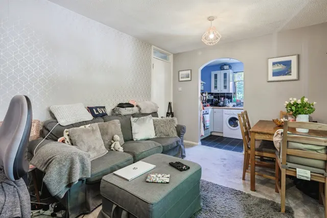St. Marys Court, Plympton, PL7, photo 3