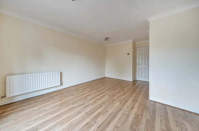 Barons Mead, Maybush, SO16, photo 3