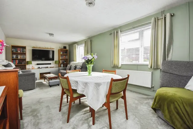 Queensway, Ongar, CM5, photo 2