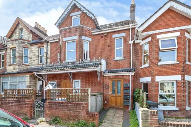 Kingston Road, Poole, BH15, photo 1