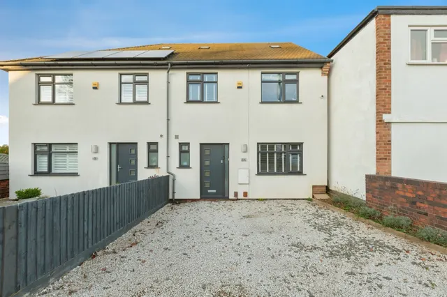 Grange Drive, Glen Parva, Leicester, photo 1