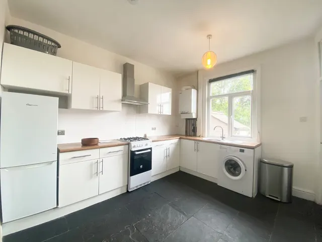 Athlone Grove, Leeds, LS12, photo 1