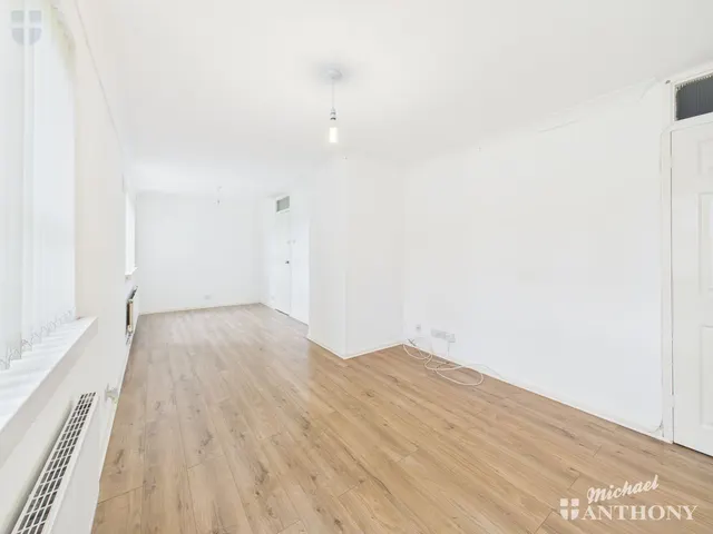 Photo 2 — Simpson Place, Aylesbury, HP21 9PS