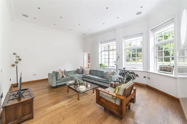Bracknell Gardens, Hampstead, NW3, photo 2