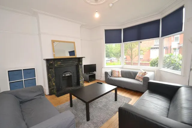 Scarsdale Road, Victoria Park, M14, photo 1