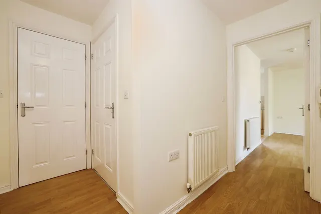 White Horse Way, Devizes, SN10, photo 3