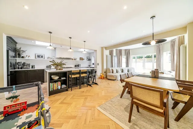 Knollys Road, Streatham Hill, London, SW16, photo 1