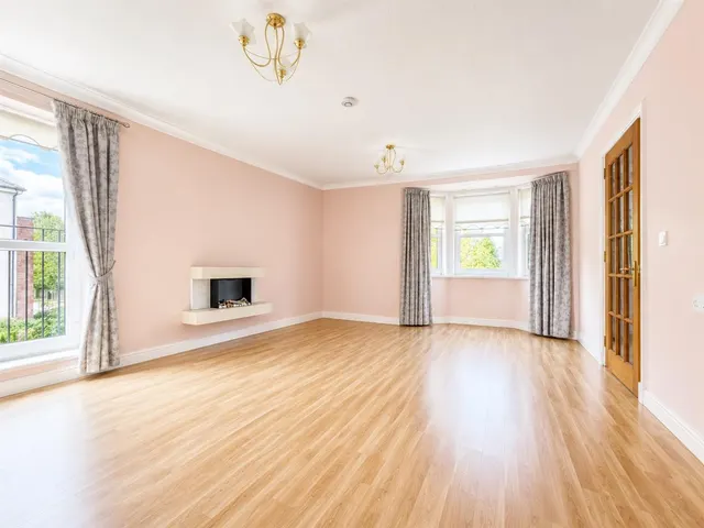 Photo 2 — Blantyre Road, Bothwell, Bothwell Glasgow, G71 8PD